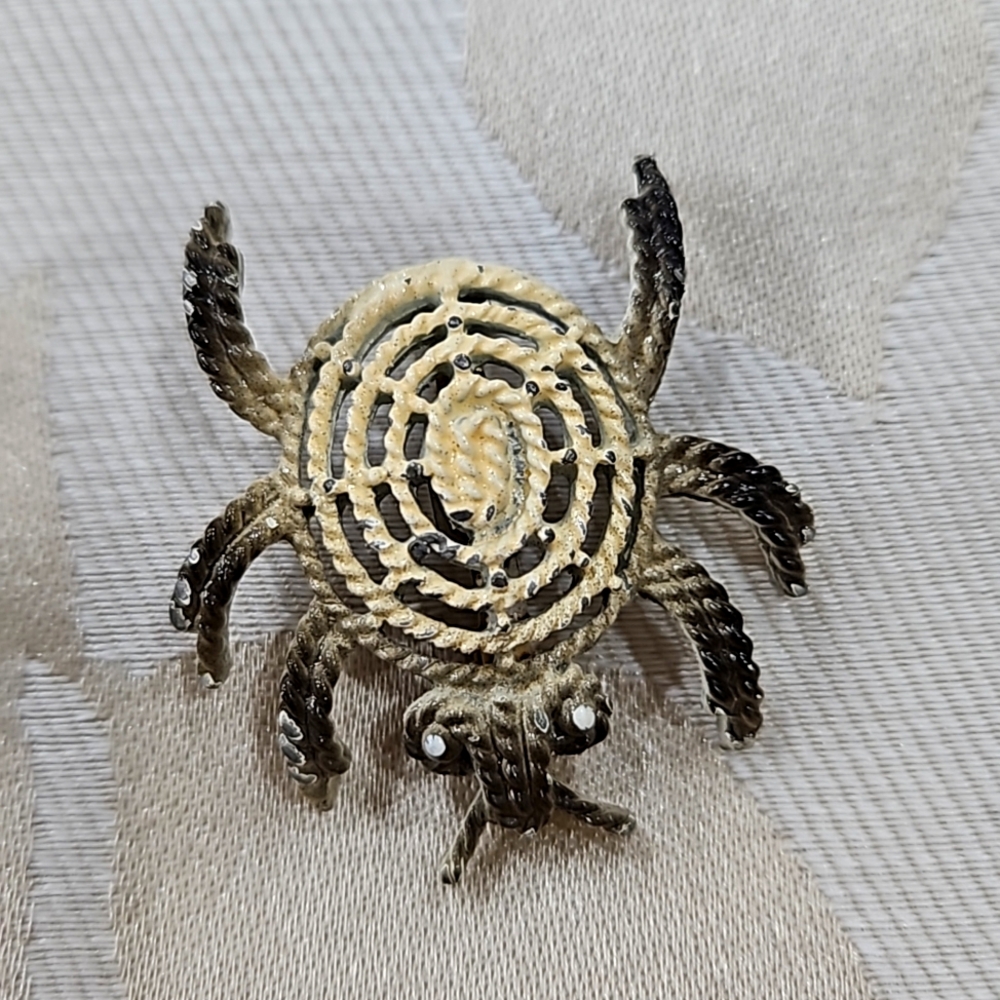 SIGNED HANSELLE VINTAGE‎ CRAB BROOCH